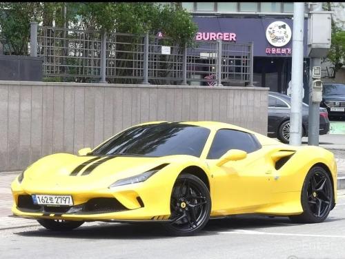 Ferrari F8