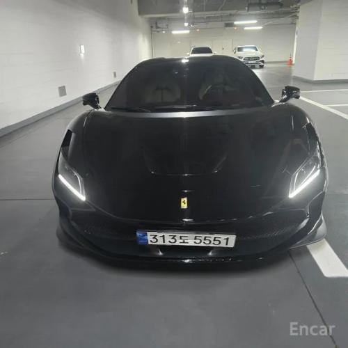 Ferrari F8