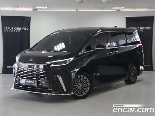 Lexus LM