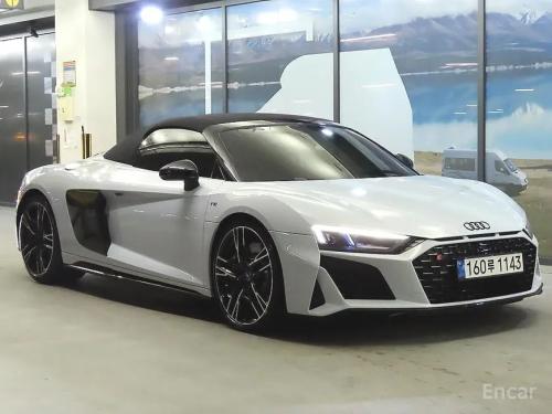 Audi R8