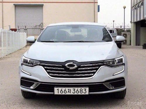Renault SM6