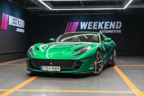 Ferrari 812