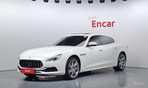 Maserati Quattroporte