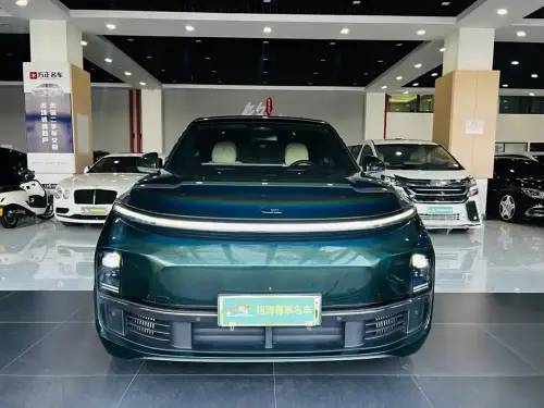 Li Auto L8
