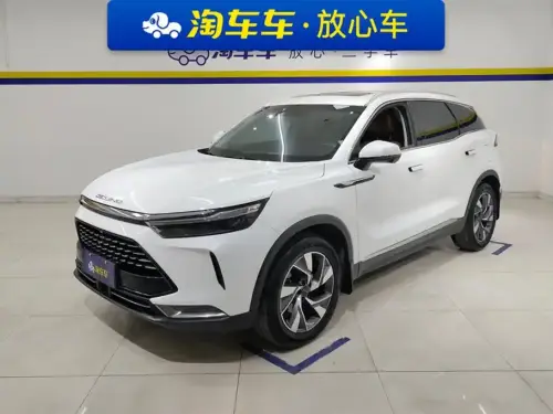 BAIC X7