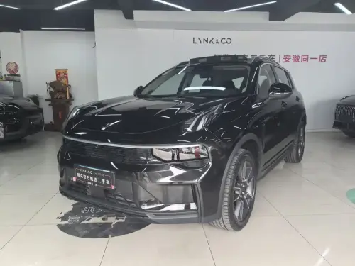 Lynk & Co 01