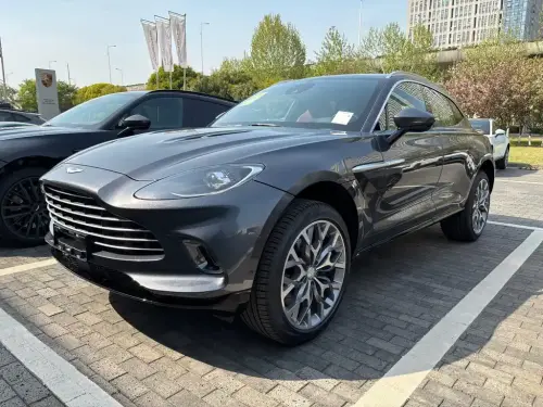 Aston Martin DBX