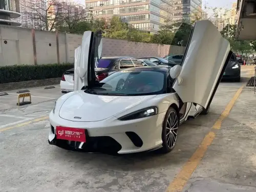 McLaren GT