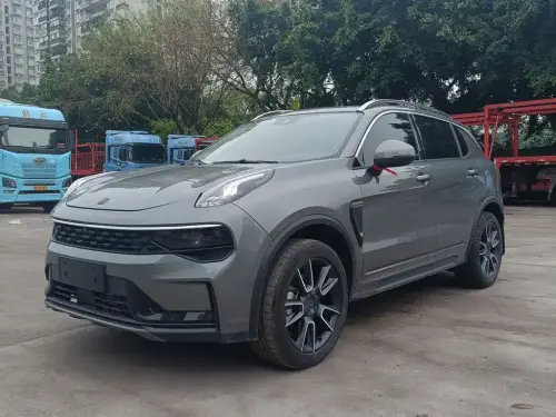 Lynk & Co 01