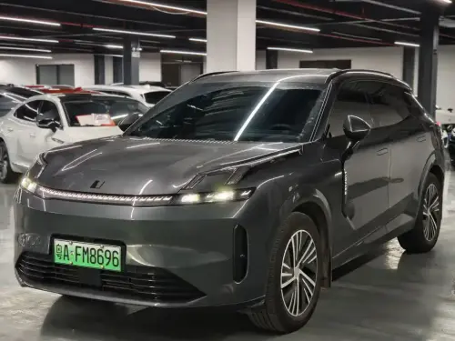 Lynk & Co 08