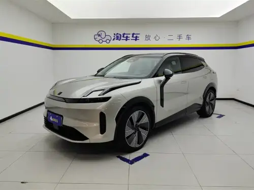 Lynk & Co 08