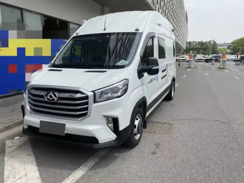 Maxus V90