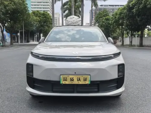 Li Auto L6