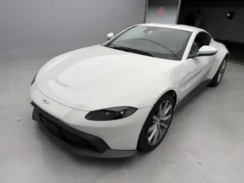 Aston Martin V8 Vantage