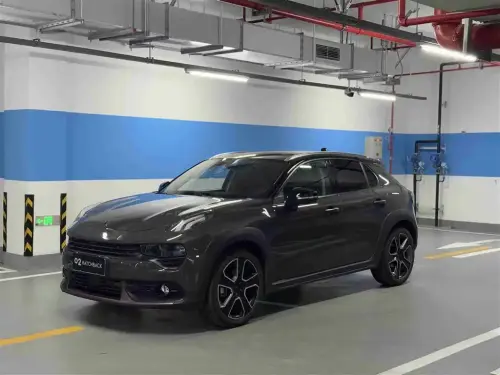Lynk & Co 02