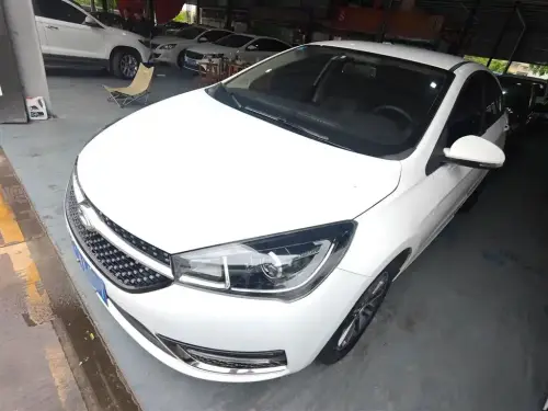 Chery Arrizo 5