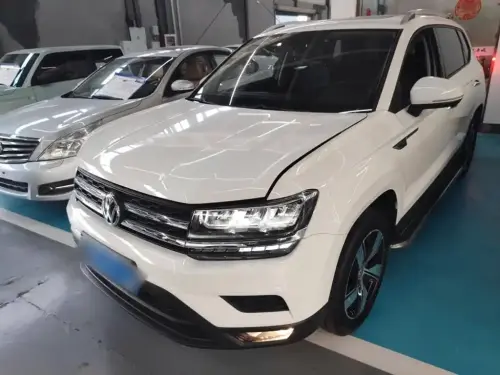 Volkswagen Tharu