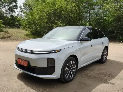 Li Auto L6