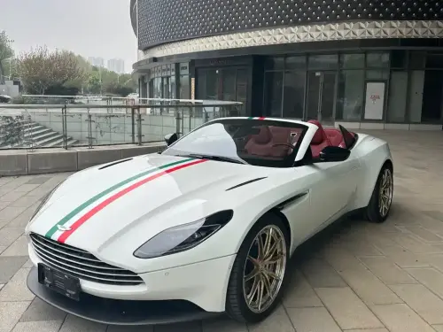 Aston Martin DB11