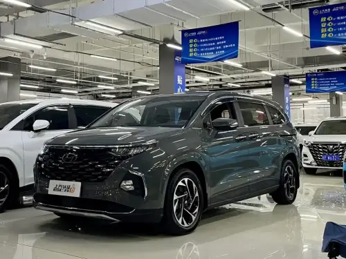 Hyundai Custo