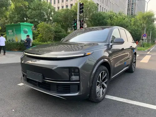 Li Auto L8
