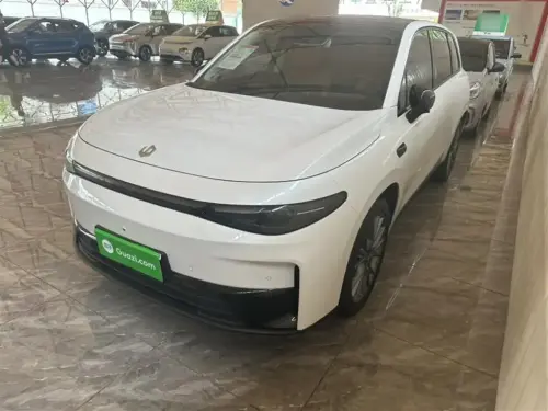Leapmotor C10