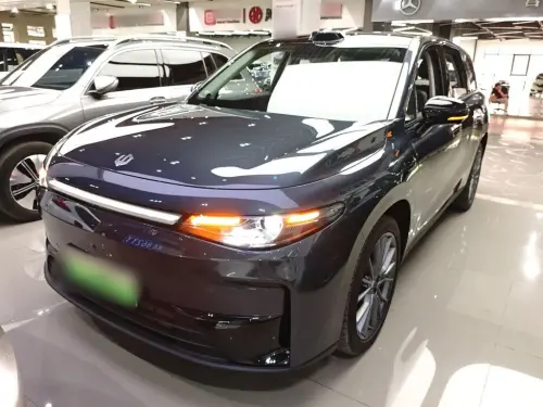 Leapmotor C10