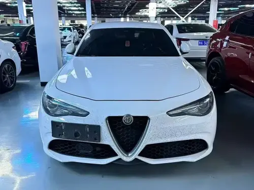 Alfa Romeo Giulia