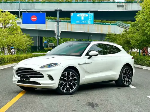 Aston Martin DBX