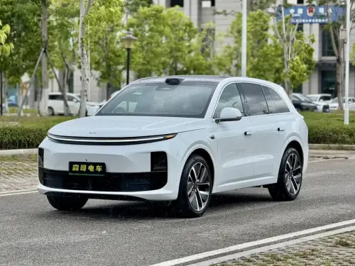Li Auto L6
