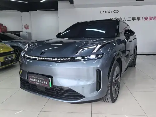 Lynk & Co 08
