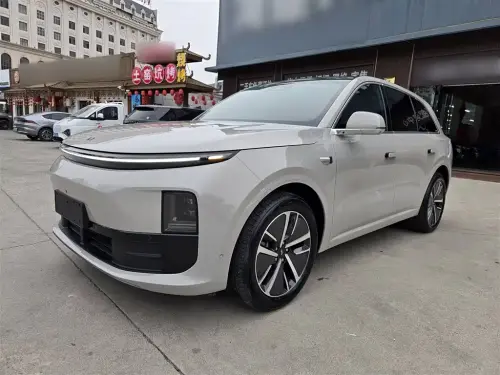 Li Auto L6