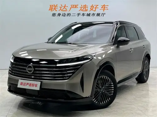 Nissan Terra