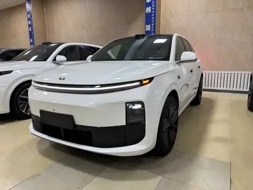 Li Auto L6