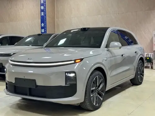 Li Auto L6