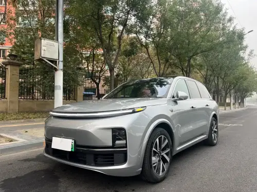 Li Auto L8