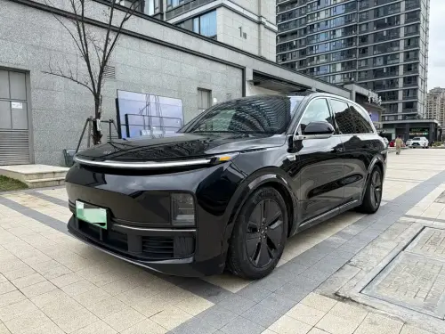Li Auto L8