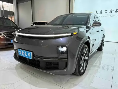 Li Auto L8