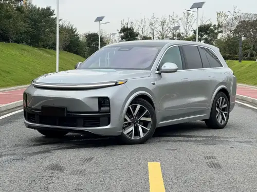 Li Auto L8