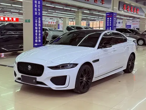 Jaguar XE