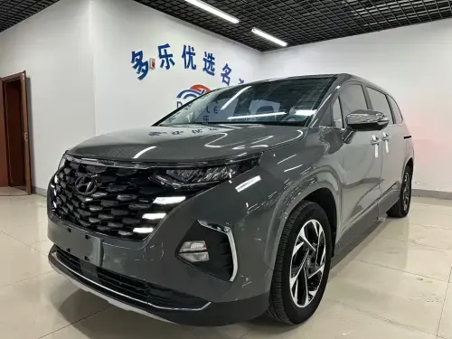 Hyundai Custo