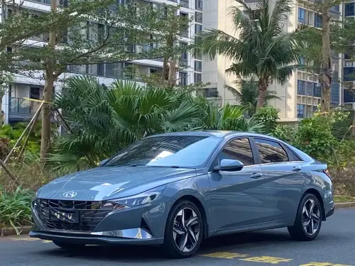 Hyundai Elantra