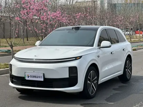 Li Auto L6