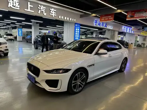 Jaguar XE