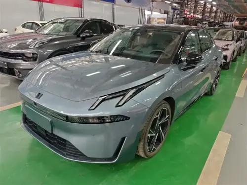 Lynk & Co 07
