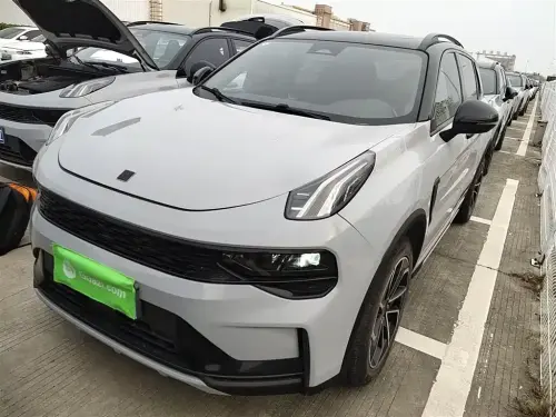 Lynk & Co 01