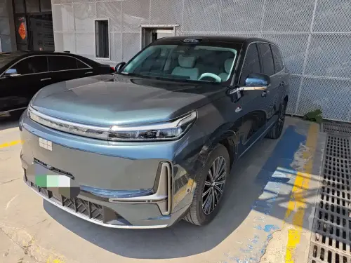 Geely M9