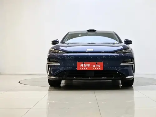 Geely Xingyao 8