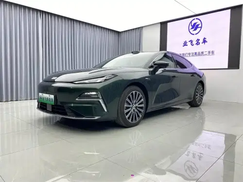Geely Xingyao 8