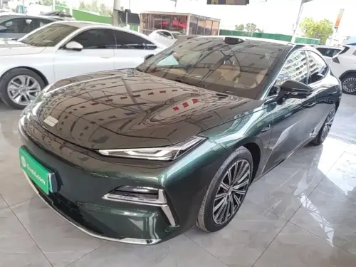 Geely Xingyao 8